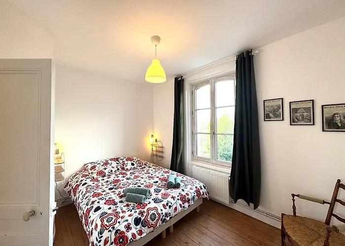 Maison De Maitre Avec 4 Suites Independantes - Centre Livarot - Jardin