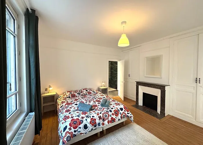 Maison De Maitre Avec 4 Suites Independantes - Centre Livarot - Jardin *