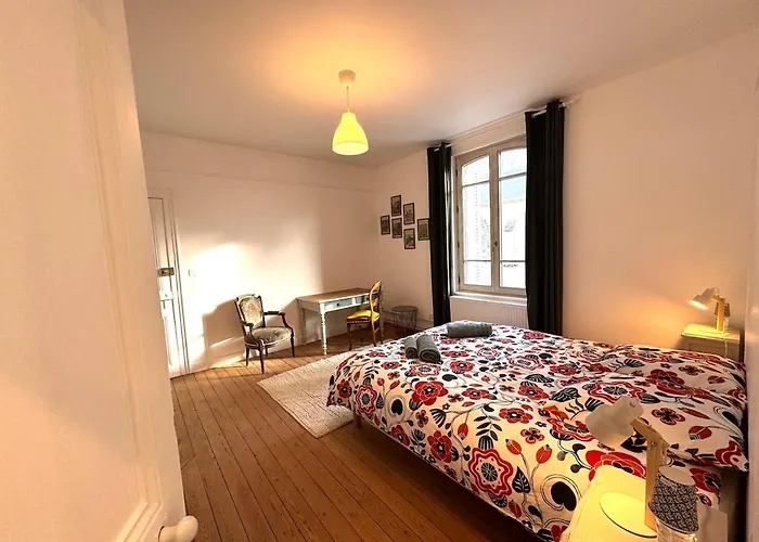 Maison De Maitre Avec 4 Suites Independantes - Centre Livarot - Jardin *